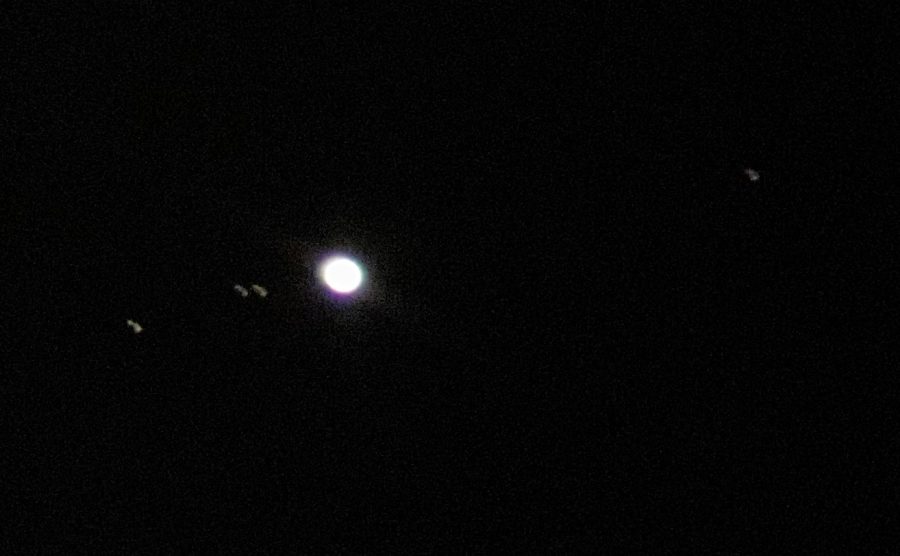 Photo+of+Jupiter+and+the+four+Galilean+Moon+%28from+left+to+right%3A+Ganymede%2C+Europa%2C+Io%2C+and+Callisto%29+taken+during+the+Astronomy+Club+meeting.+Photo+by+Ellie+Shin.